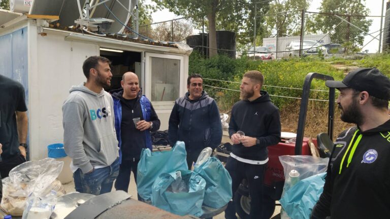 “Οικογενειακό” μπάρμπεκιου σήμερα στη Μ.Ελιά