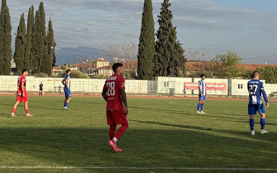 Ηττα στο φινάλε με δέκα παίκτες